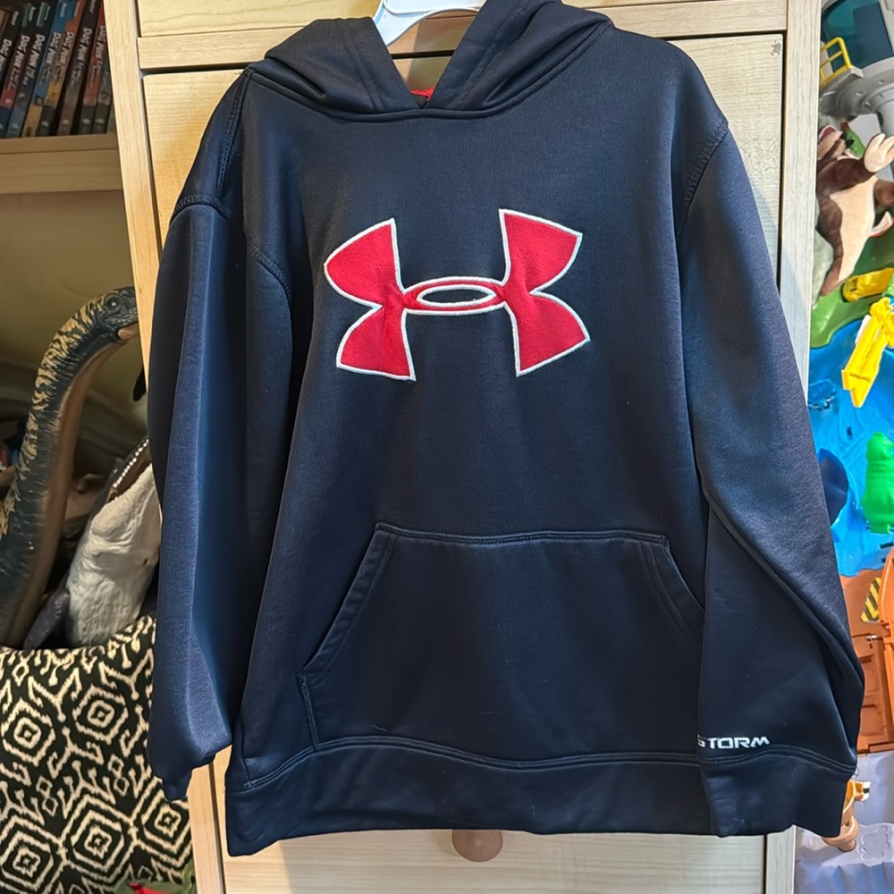 Under Armour Sweatshirt.